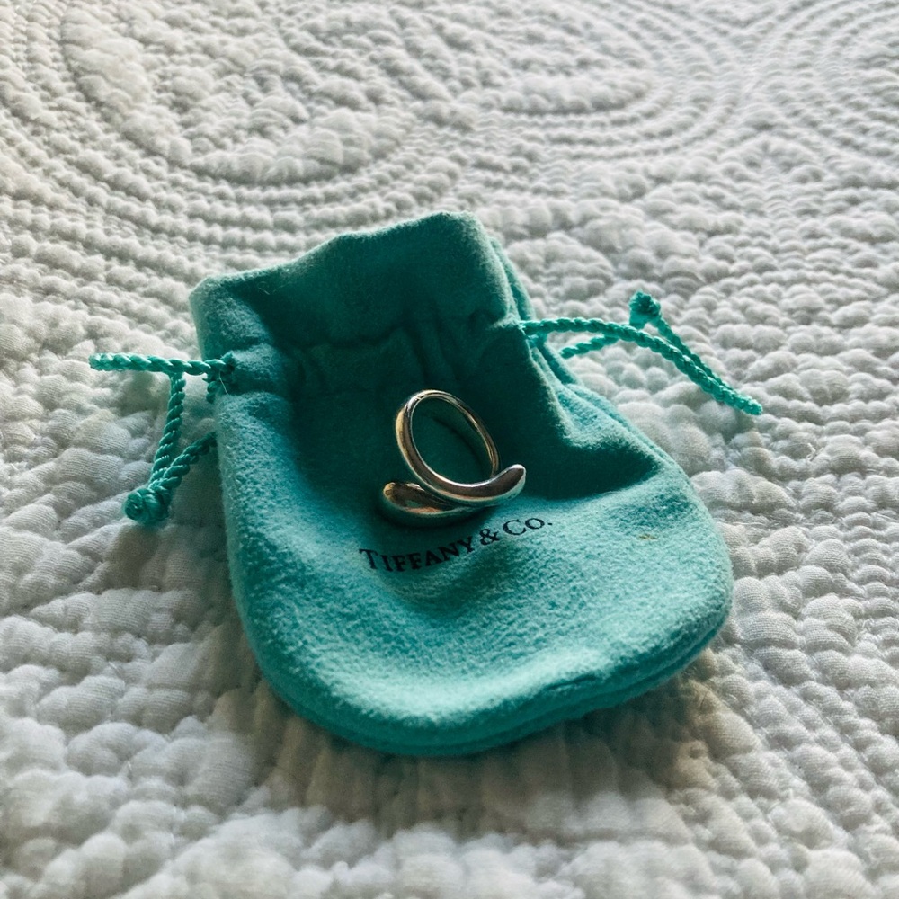 Tiffany & Co. Sterling Silver Elsa Peretti Teardrop Ring Size 5